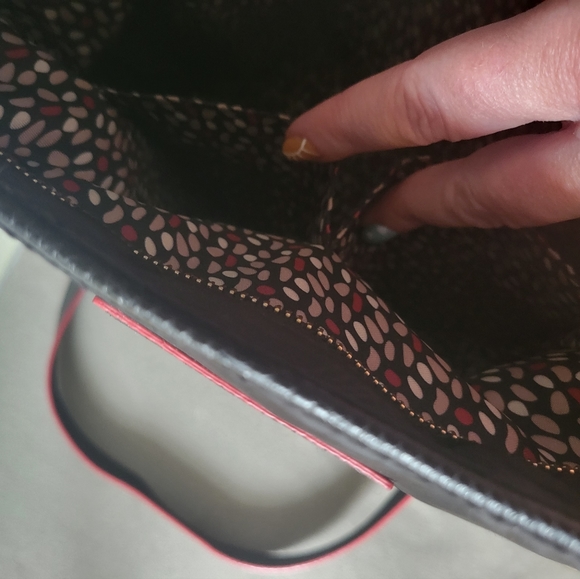 Vera Bradley crossbody with handles - Picture 7 of 14